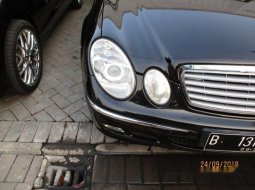 Mercedes-Benz E260 2004 Dijual  8