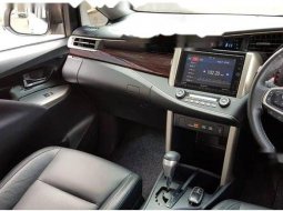Toyota Innova Venturer 2017 Dijual 4