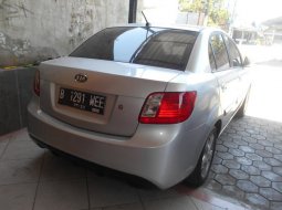 Kia Rio 1.5 Manual 2011 dijual 4