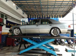 Mercedes-Benz 230E W124 2.3 Automatic 1990 dijual 1