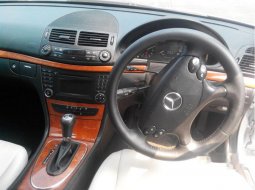 Mercedes-Benz E200K 2009 Dijual 12