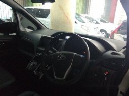 Toyota Voxy 2018 Dijual 3