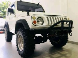 Suzuki Jimny1985 putih 7