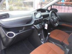 Toyota Sienta V 2017 Dijual  4