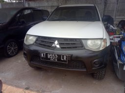 Mitsubishi Strada 2.8 M/T 2014 Dijual 1