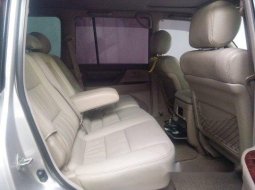 Toyota Land Cruiser VX Grade 2001 Dijual  4