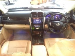 Toyota Camry V 2015 Dijual 7