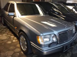 Mercedes-Benz E320 3.2 Automatic 1993 Dijual 1