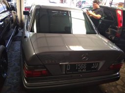 Mercedes-Benz E320 3.2 Automatic 1993 Dijual 2