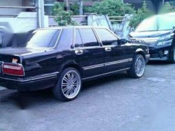 Nissan Cedric 2.7 2004 hitam  7