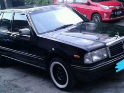 Nissan Cedric 2.7 2004 hitam  6