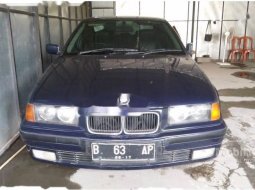 1996 BMW 323i dijual 8