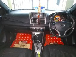 Toyota Yaris 1.5G 2015 Hatchback  4