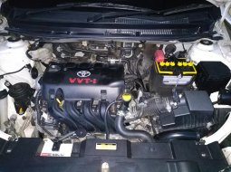 Toyota Yaris 1.5G 2015 Hatchback  5