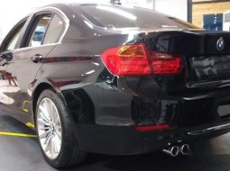 2014 BMW 328i dijual 9