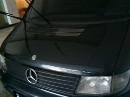 Mercedes-Benz Vito  2001 Hitam 5