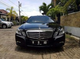 Mercedes-Benz 300 () 2009 kondisi terawat 8