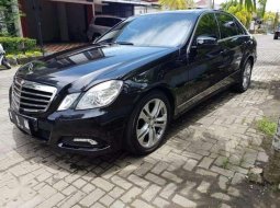 Mercedes-Benz 300 () 2009 kondisi terawat 7