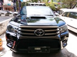Toyota Hilux  2017 Hitam 7