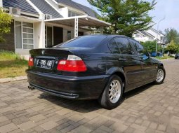 BMW 318i E46 1.9 Sedan 2002 Hitam 2