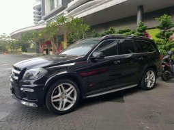 Mercedes-Benz GL  2014 Hitam 8