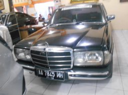 Jual Mercedes-Benz E200 AMG 1990 1