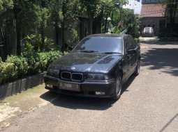 BMW 323i  1996 Hitam 5