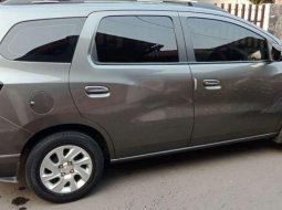 Chevrolet Spin LTZ 2013 Abu-abu 5