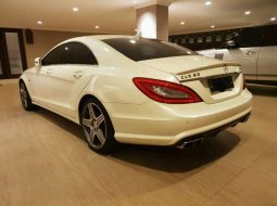 Mercedes-Benz CLS63 AMG 2012 terbaik 5