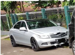 Mercedes-Benz C200K 2008 terbaik 2