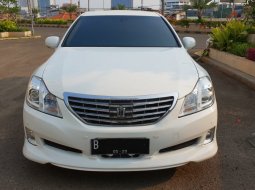 Toyota Crown Royal Saloon 2010 Dijual  6