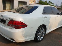 Toyota Crown Royal Saloon 2010 Dijual  1