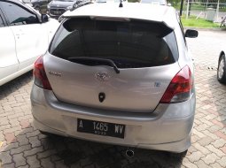 Dijual Toyota Yaris E 2009 5