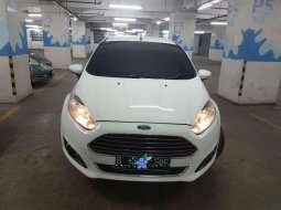 Ford Fiesta (Sport) 2015 kondisi terawat 6