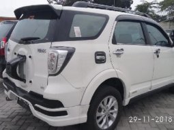 Jual Mobil Daihatsu Terios R 2017 2