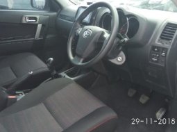 Jual Mobil Daihatsu Terios R 2017 3