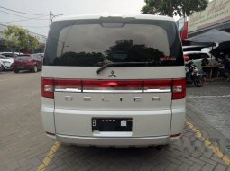 Mitsubishi Delica 2015 terbaik 8