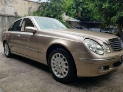 Mercedes-Benz E260 E260 2005 harga murah 6