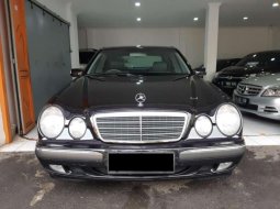 Mercedes-Benz E260  2002 harga murah 8