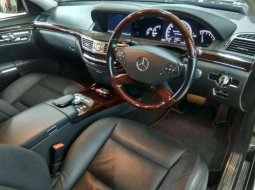 Mercedes-Benz S350 2011 terbaik 4