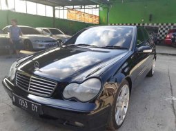 Mercedes-Benz C180  2002 Hitam 2