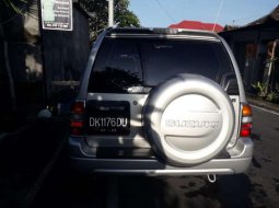 2004 Suzuki Grand Escudo dijual 5