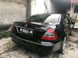 Mercedes-Benz E200 2009 dijual 8