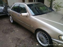 Mercedes-Benz C180  1995 Silver 3