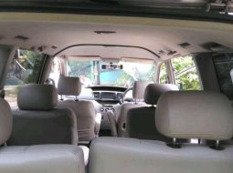 Toyota Voxy 2004 dijual 3