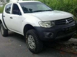 2012 Mitsubishi L200 dijual 3