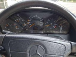 Mercedes-Benz S320  2001 Hitam 2