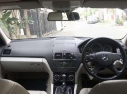 2009 Mercedes-Benz 200 dijual 2