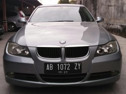 Dijual BMW 3 Series 320i 2005 8