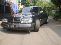 1992 Mercedes-Benz 300E dijual 5